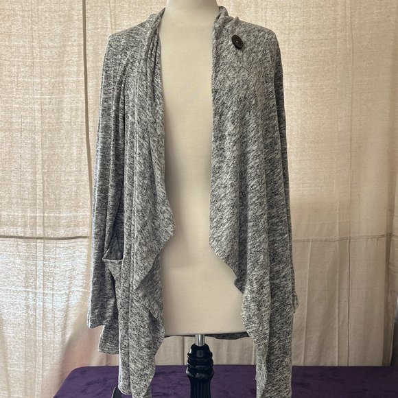 Bobeau Women’s Grey Gray Cardigan NWT Size Small - Picture 1 of 5